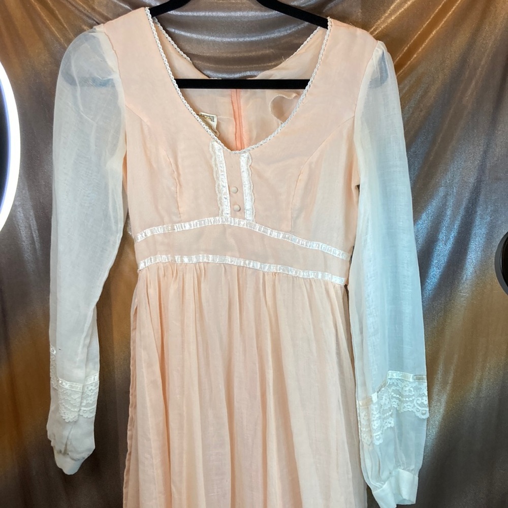 Vintage Gunne Sax peach maxi dress sheer outer dress. Missing label/button Box F